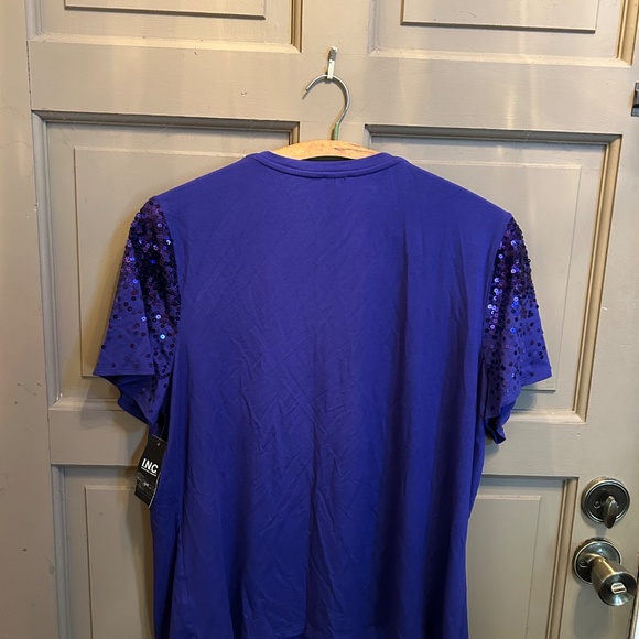 I.N.C. Gift Shine Tee - Picture 3 of 3